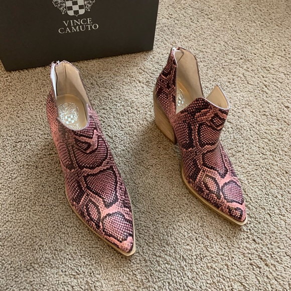 LAST 6 Vince Camuto Gigietta Snakeskin Emboss Boot - Picture 10 of 12
